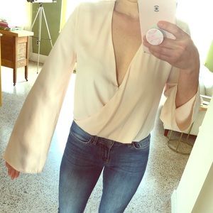 Adorable light pink crop top!